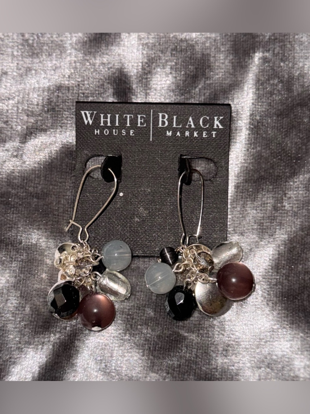 🖤🩶NWT- White House Black Market Beaded Cluster Dangle Earrings Silver Black Gray